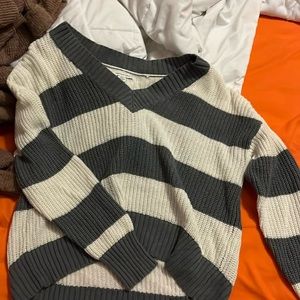 american eagle sweater